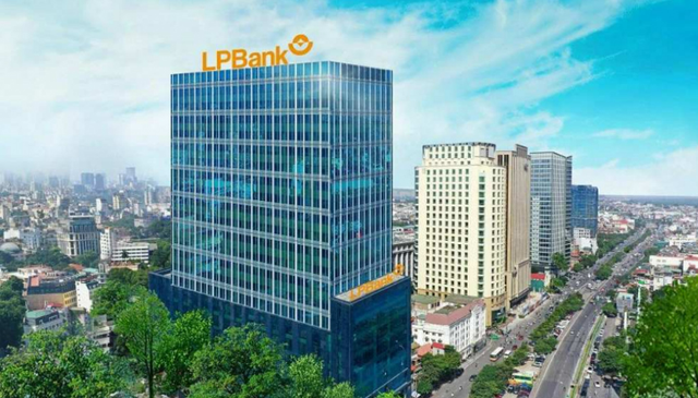 LPBank vừa được Đại hội đồng cổ đông bất thường năm 2024 phê duyệt kế hoạch chuyển đổi trụ sở chính.