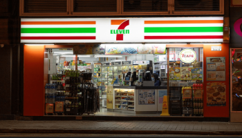 7-Eleven đóng cửa 444 cửa hàng giữa lúc Circle K tăng giá thâu tóm