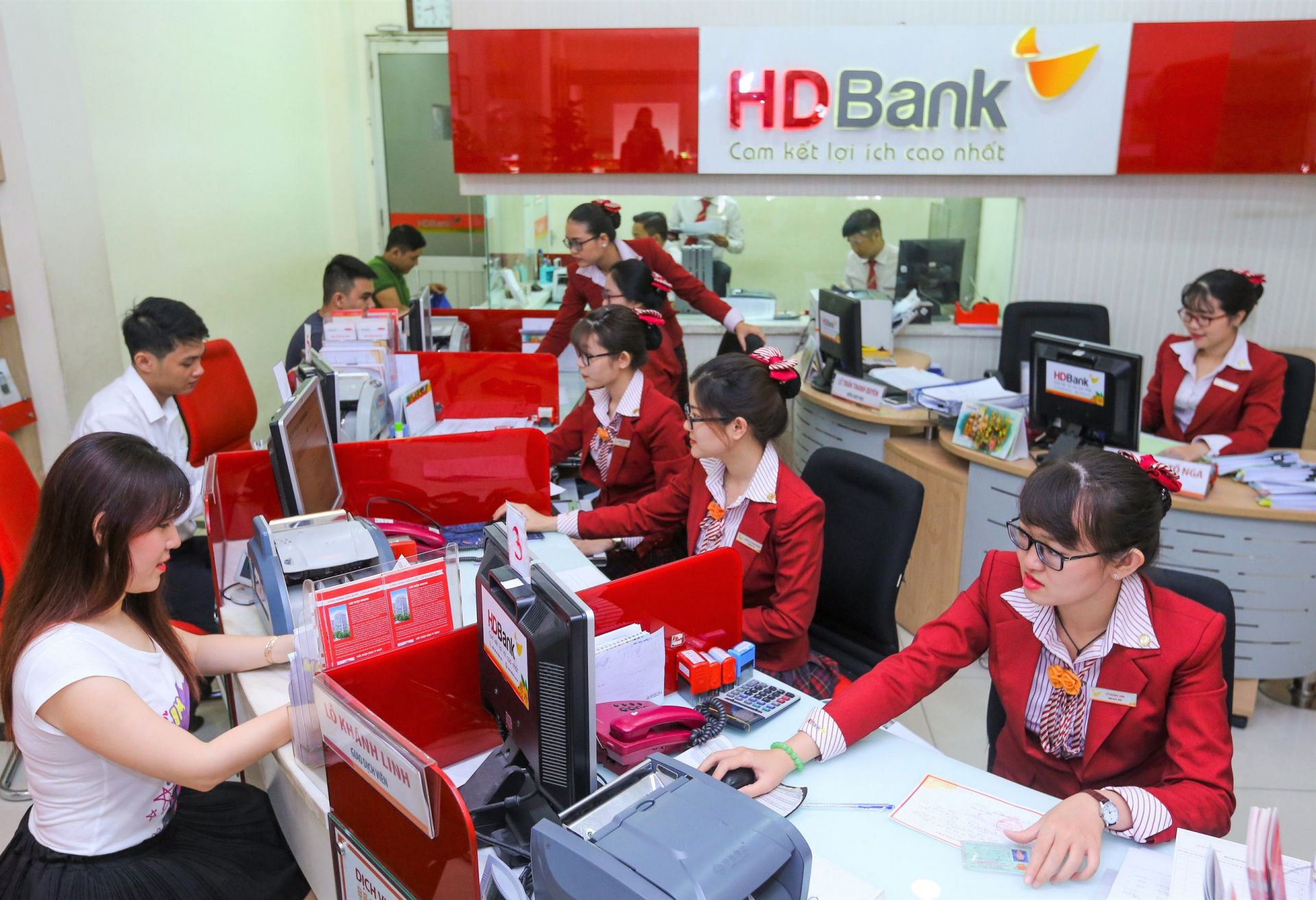 Công ty chứng  khoán nào sẽ lọt vào “tầm ngắm” của HDBank?                                    