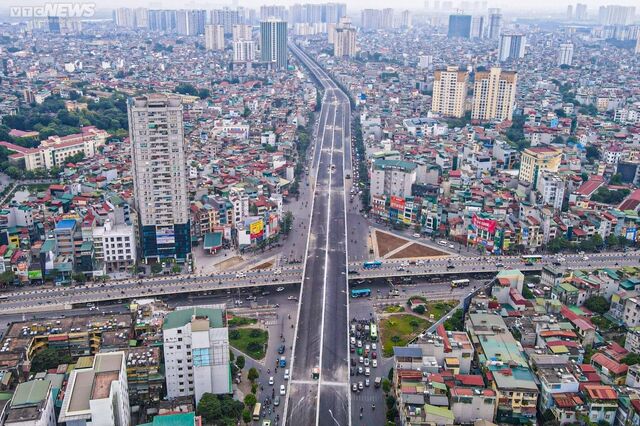 Diện mạo cầu cạn 10.000 tỷ đồng đi qua 4 quận Hà Nội trước ngày thông xe                                    