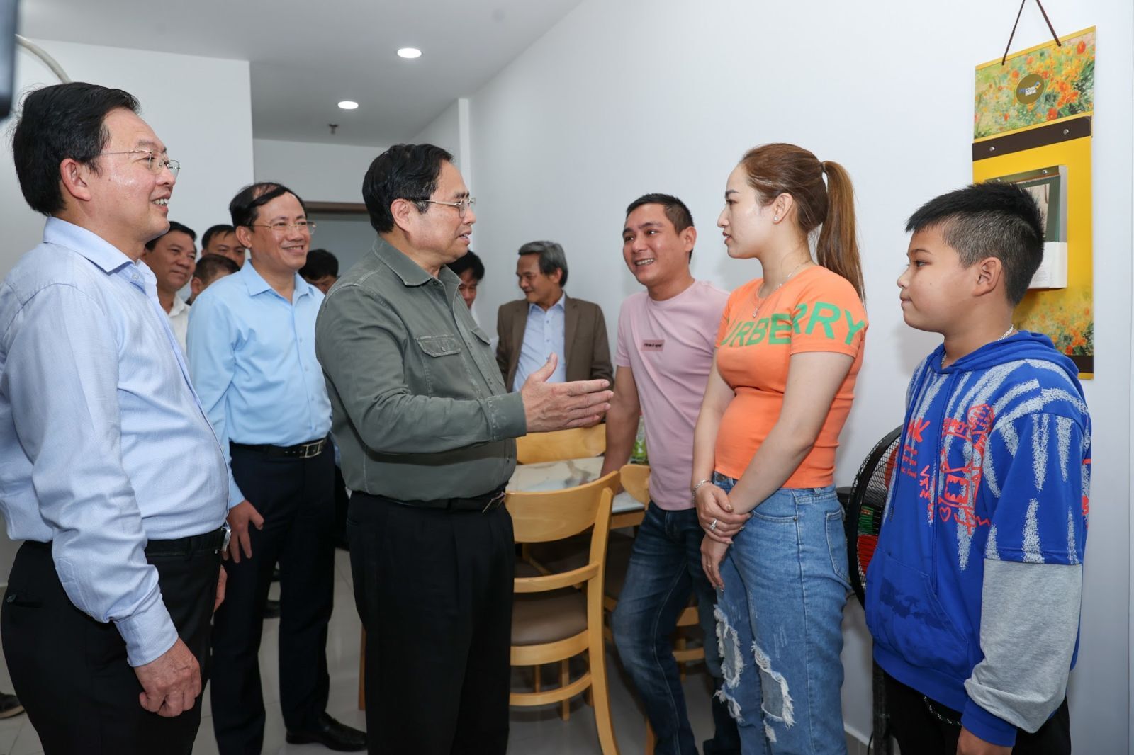 Thủ tướng Chính phủ Phạm Minh Chính khảo sát khu chung cư dành cho người thu nhập thấp                                    