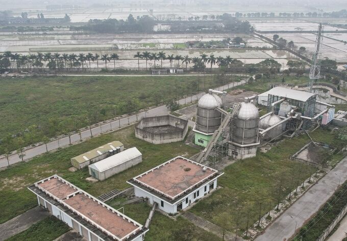 Hà Nội: Dự án nhà máy gần 800 tỷ đồng bỏ không nhiều năm, cỏ mọc um tùm                                    